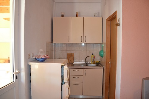 Apartmán B4 kuchyň